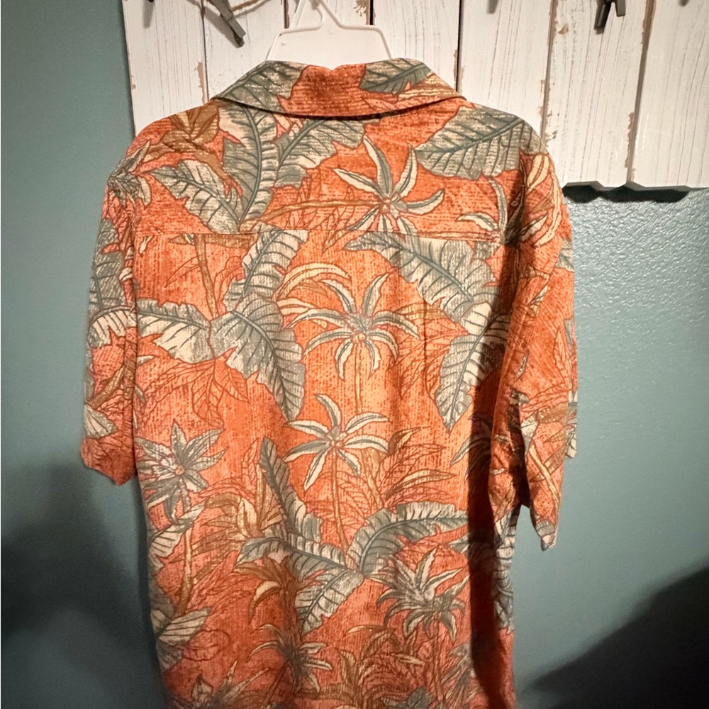 David Taylor with Palm Tree Leaf Pattern Shirt - Picture 3 of 3